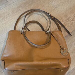 Michael Kors Brown Leather Shoulder Bag Very Good Condition.